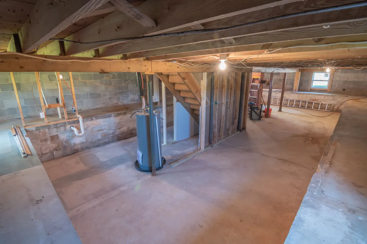 Mold Risk After Flooding: When to Call a Restoration Team vs Wait